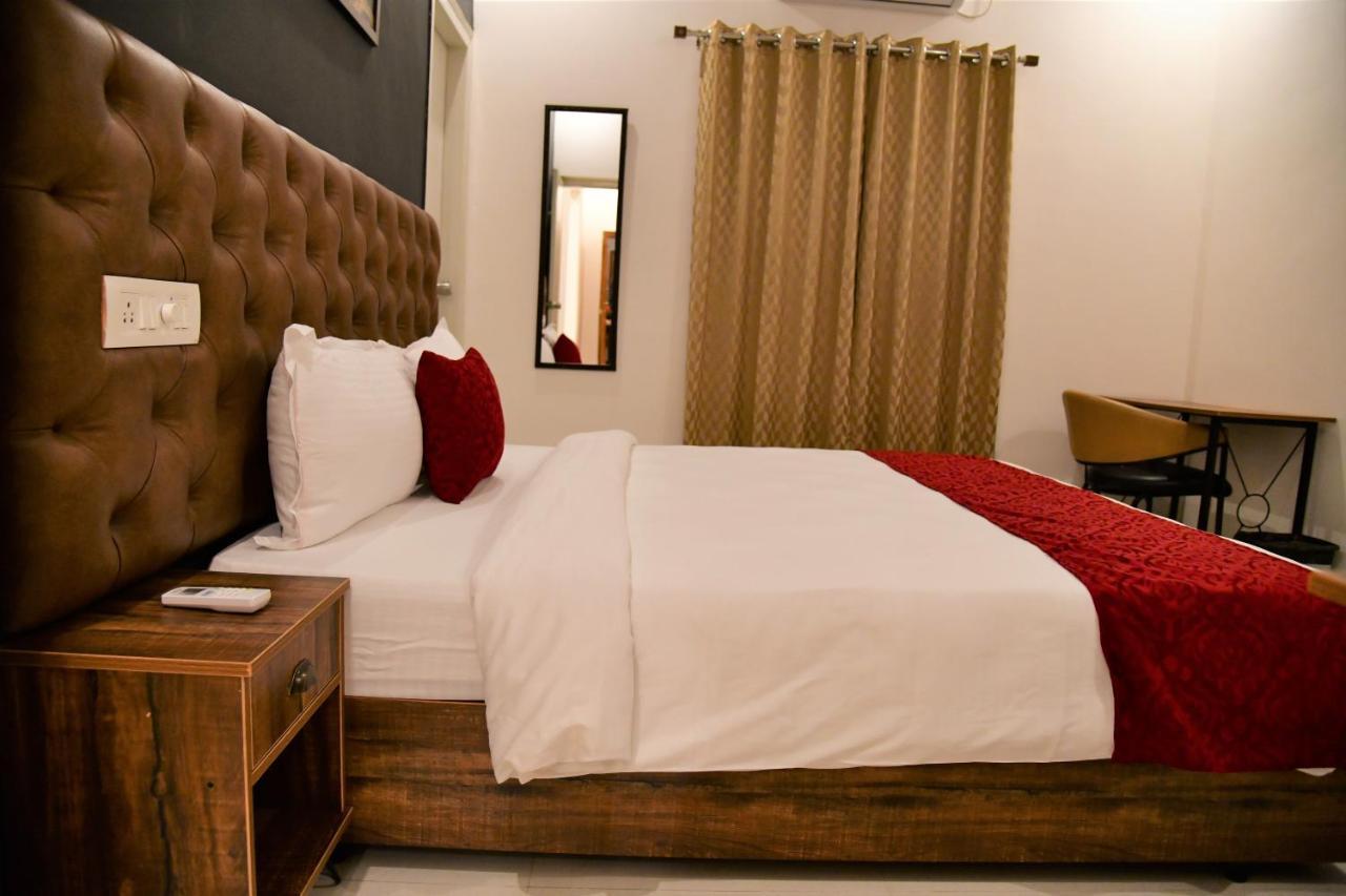 Xcel Luxury Hotel Apartments-Home Living Redefined Мисор Екстериор снимка